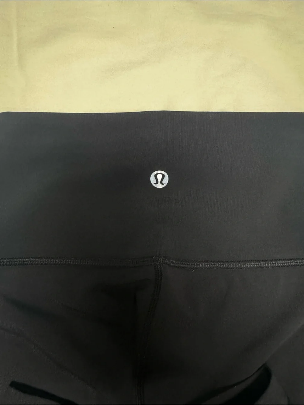 Lululemon Women’s black high rise leggings